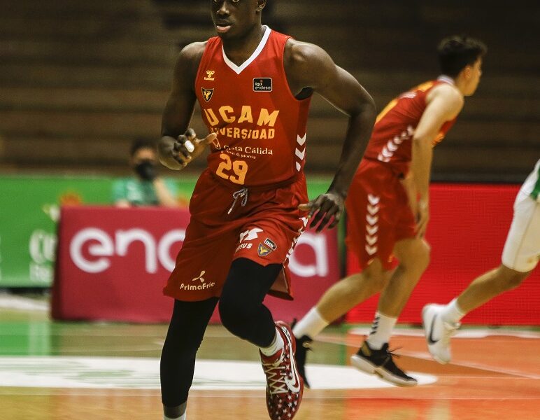 rs352189_j31-bet-ucm-firmar-acb-photo-f-ruso