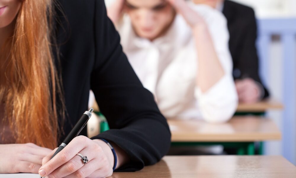 writing-an-exam-at-university