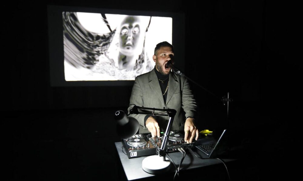 110066-20211103derek