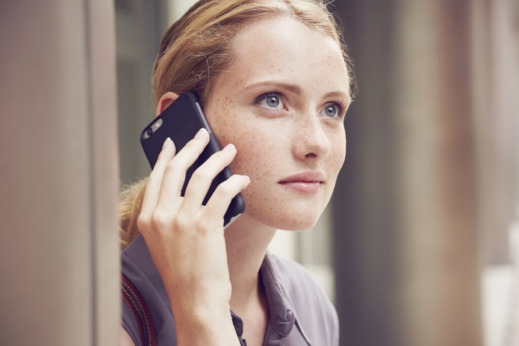 woman-using-mobile-phone